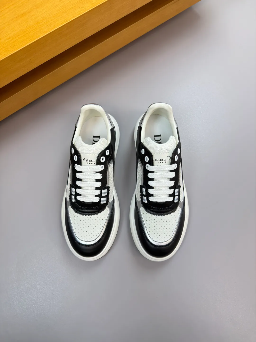 [Dior] Dior P780 men's shoes 💰 - High-end quality original order·Casual sports shoes - Upper: 🔝Nappa calfskin, perforated calfskin, brand high mercerized canvas, tongue. Heel. Silk screen high frequency brand logo - Inner: water-dyed cowhide, foot pad; brand canvas - Outsole: ultra-light TPU. Rubber foam; two-color molded outsole -Ultra-high quality control·Fine workmanship: outstanding (high-end·nobility·grade) -Size: 39-44 (38, 45, can be customized)·DR0181